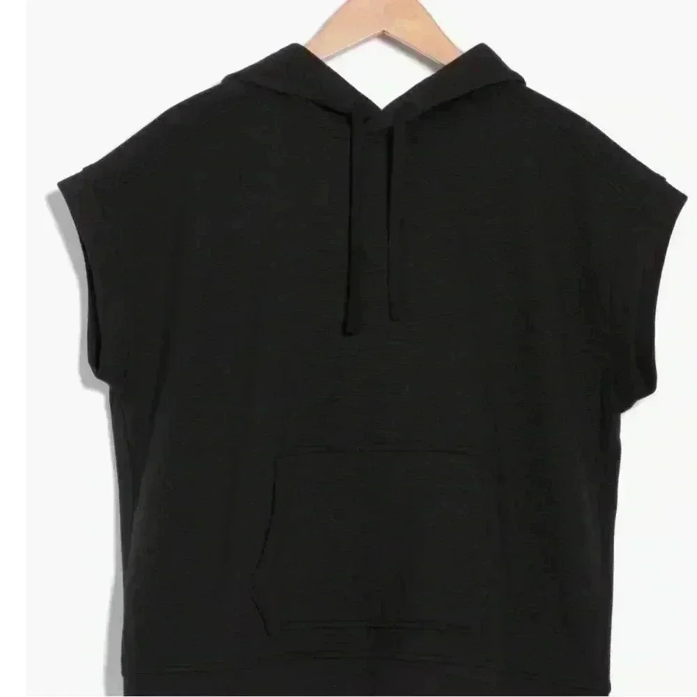 Z by Zella Sleeveless Hoodie White Stripe Horizontal on the Back of Medium Top - Picture 2 of 7